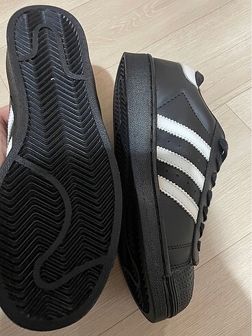 Adidas Superstar