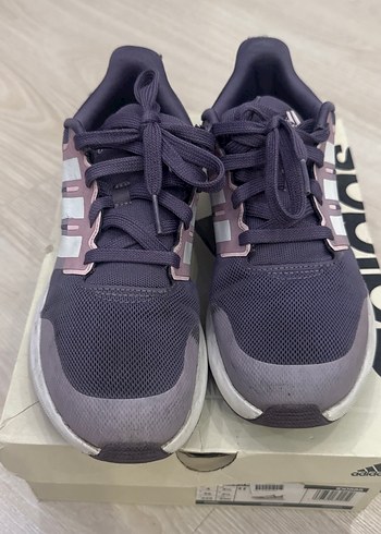 Adidas marka Kadın Spor Ayakkabı