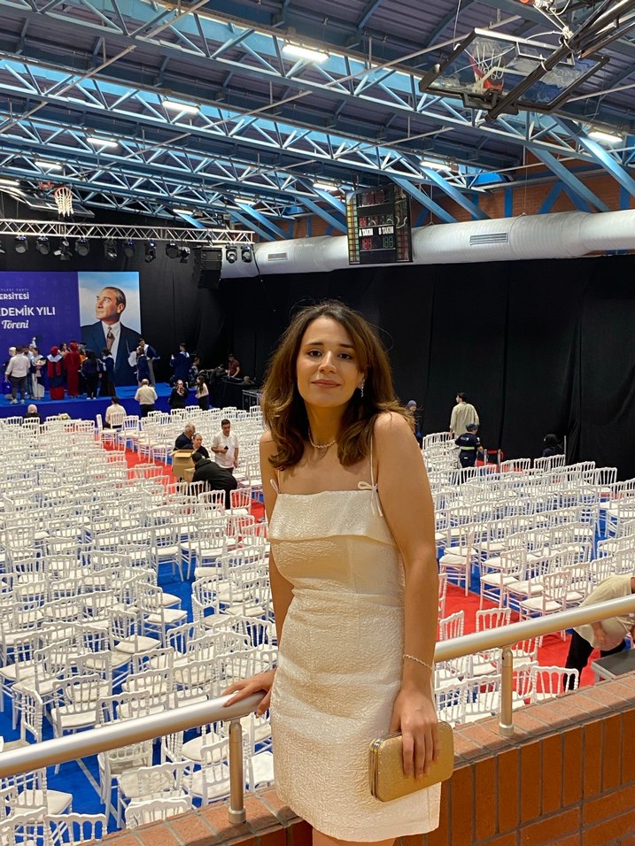 Beyaz Straplez Midi Mezuniyet Elbisesi - Görsel 4