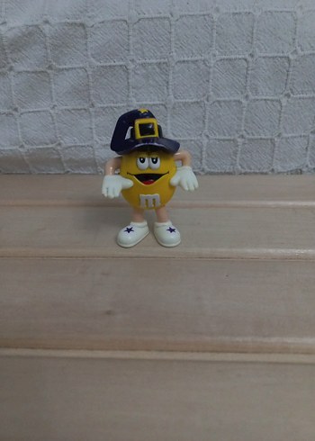 Sarı M&M's Şapkalı Aksiyon Figürü