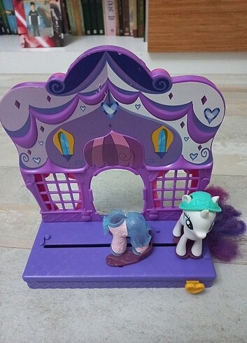MLP Rarity'nin Moda Evi-rezerveli