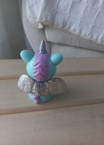 Beden H&M Unicorn Dudak Balm Kutusu