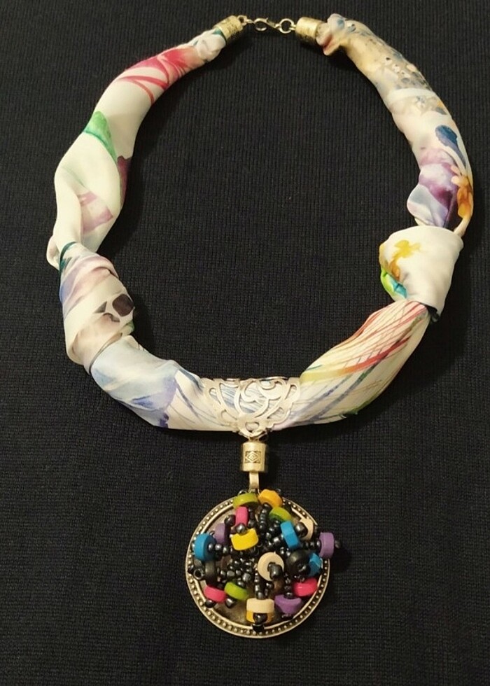 Fularlı kolye (el yapımı) - Görsel 4