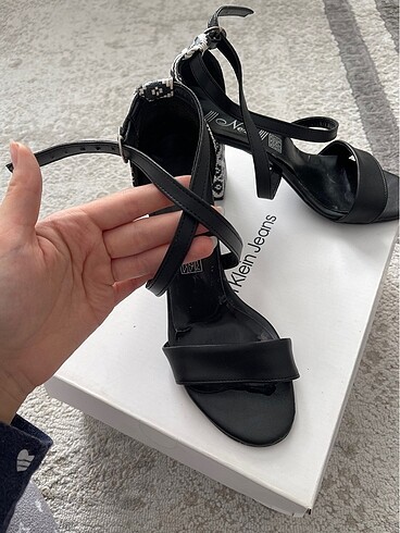 Zara Topuklu stiletto