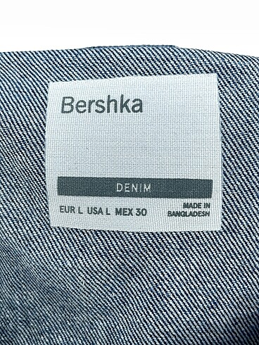 l Beden çeşitli Renk Bershka Kot Ceket %70 İndirimli.