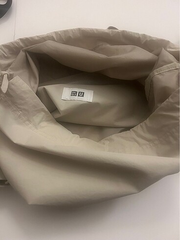 Uniqlo çanta