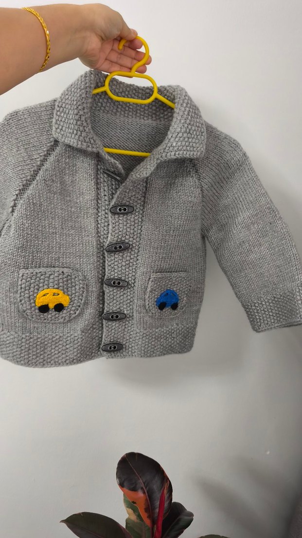 Erkek Çocuk Gri Düğmeli Triko Hırka - Görsel 2