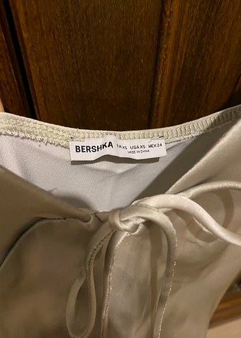 BERSHKA Saten Uzun Bağlamalı Elbise - Görsel 4