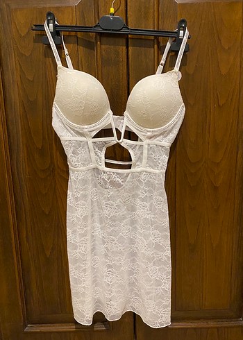 PENTİ Kırık Beyaz Dantel Detaylı Gecelik - Görsel 2