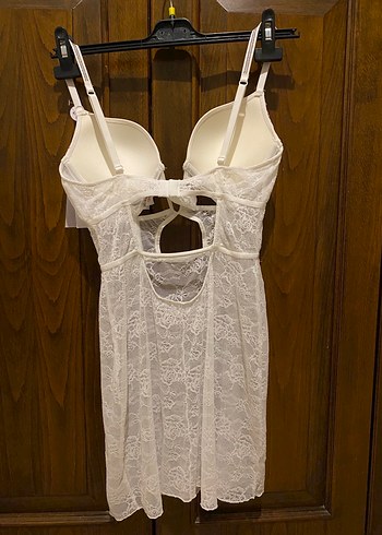 PENTİ Kırık Beyaz Dantel Detaylı Gecelik - Görsel 3