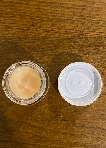 Clinique Moisture Surge 30ml Nemlendirici Yüz Kremi - Görsel 3