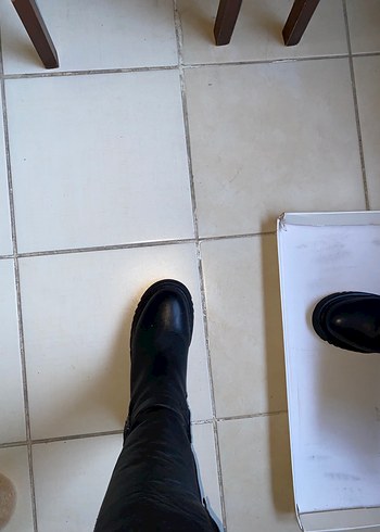 Kadın Siyah Hakiki Deri Tokalı Dizüstü Bot - Görsel 7