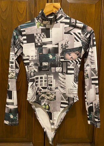 Desenli Uzun Kollu Yüksek Yakalı Kadın Bluz - Görsel 2