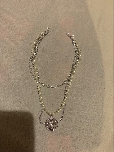 Accessorize kolye