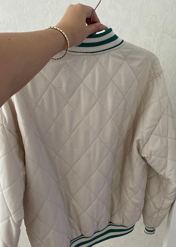 s Beden bershka Beyaz Puff Mont, Rahat Kesim, Uzun Kollu