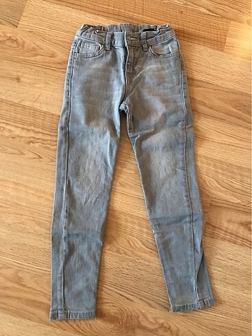 Gri kot pantolon