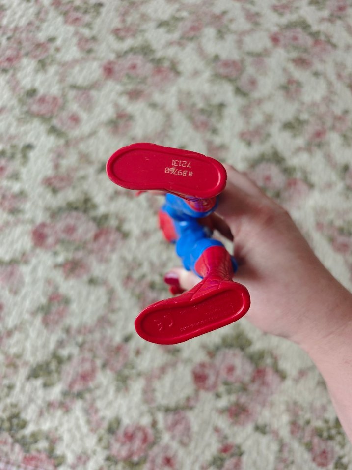 Renkli Spider-Man Aksiyon Figürü - Görsel 3