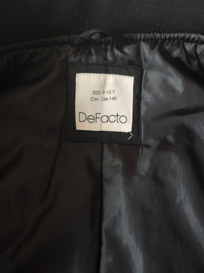 Erkek Çocuk Siyah Fermuarlı Mont - Görsel 5