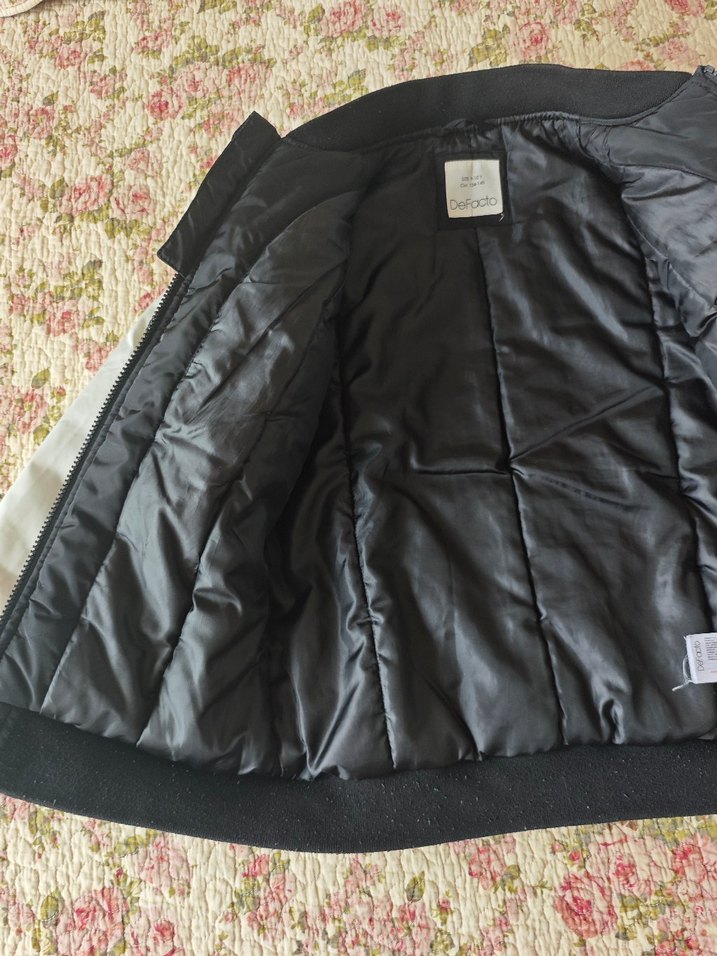 Erkek Çocuk Siyah Fermuarlı Mont - Görsel 4