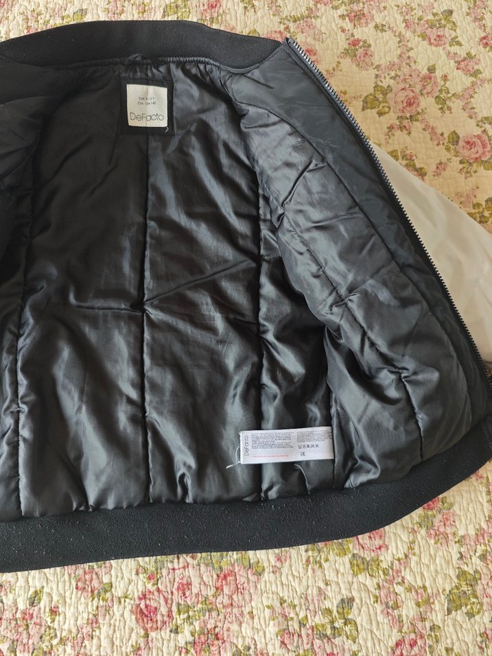 Erkek Çocuk Siyah Fermuarlı Mont - Görsel 3