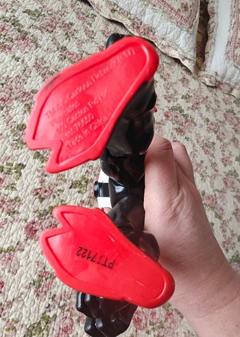 Kırmızı ve Siyah Aksiyon Figürü - Görsel 3