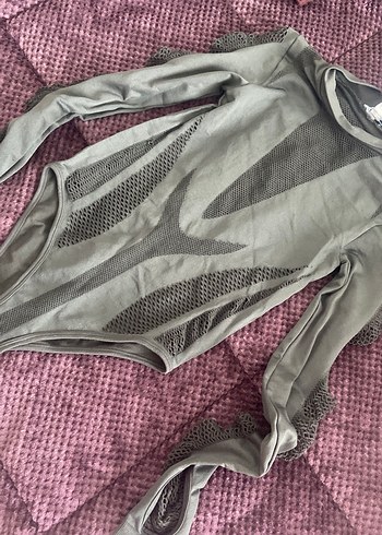 Zara File Detaylı Gri Yüksek Yakalı Kadın Bluz