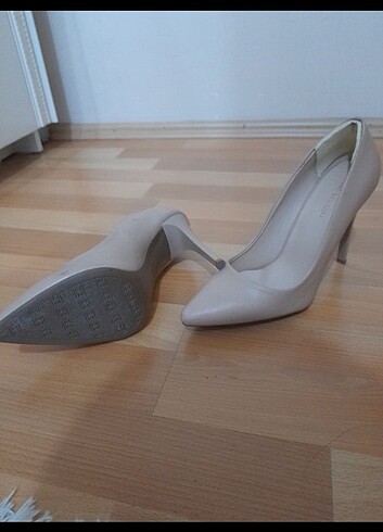 Diğer Stiletto 