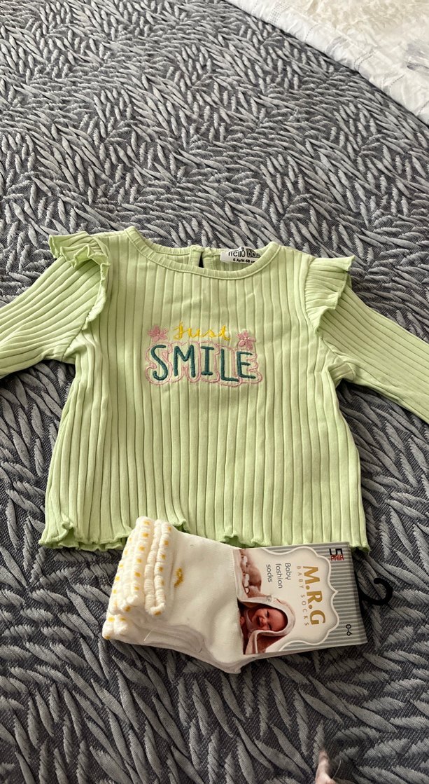 Kız Çocuk Sarı Pilili Uzun Kollu Nakışlı Tişört - Görsel 3