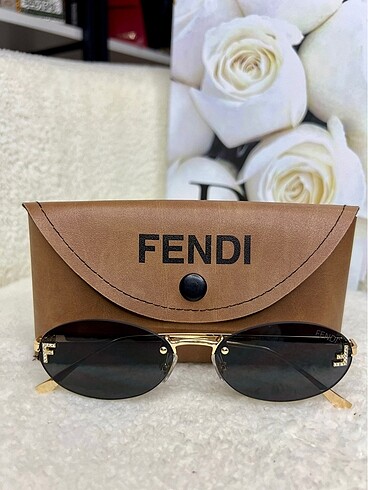 Fendi taşlı a kalite gözlük