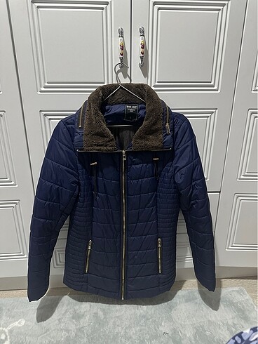 Lacivert şişme mont