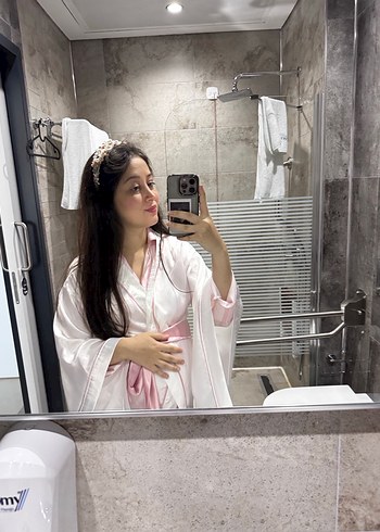 BEYAZ YARASA KOL PUDRA BİYELİ KİMONO - Görsel 6