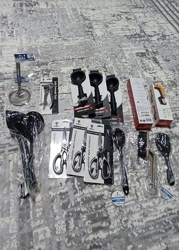 Siyah ve Gri Mutfak Aksesuarları Seti