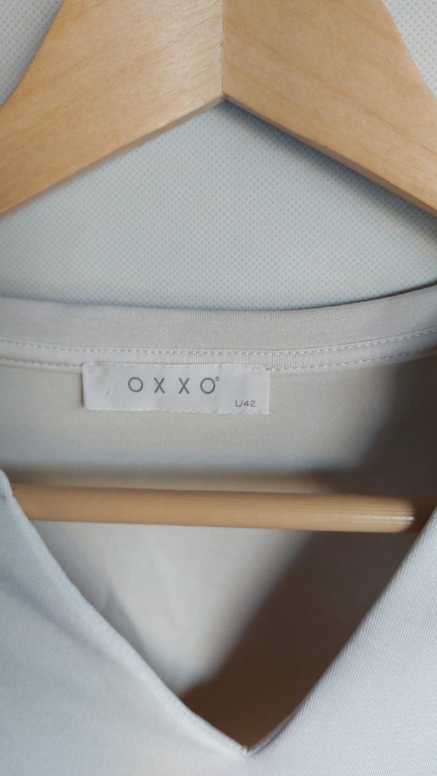 V Yaka Kolsuz Tensel  Bluz - Görsel 2