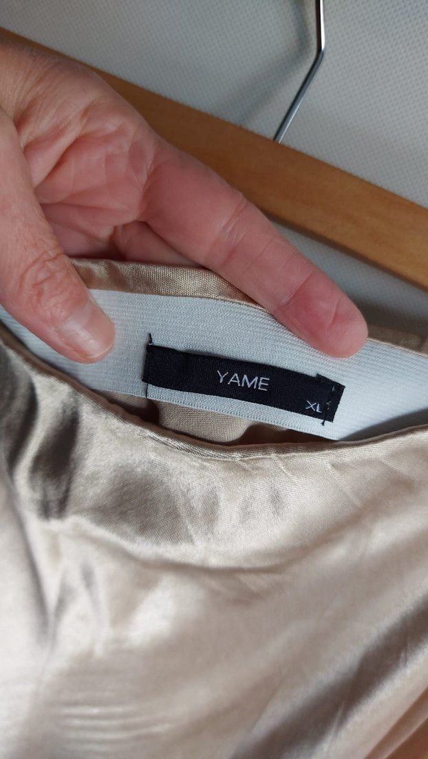 Bej Parlak Saten Uzun Etek - Görsel 2