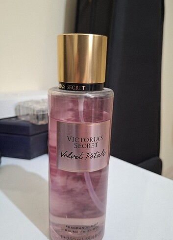 Victorias secret velvet vücut spreyi