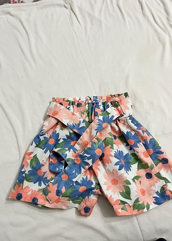 Renkli Çiçek Desenli Kız Şortu - Görsel 2