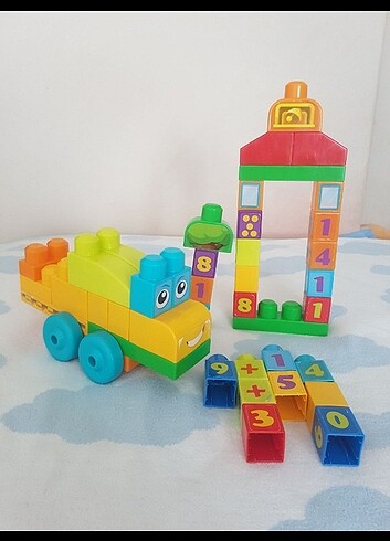 Lego oyun blokları ve kitap