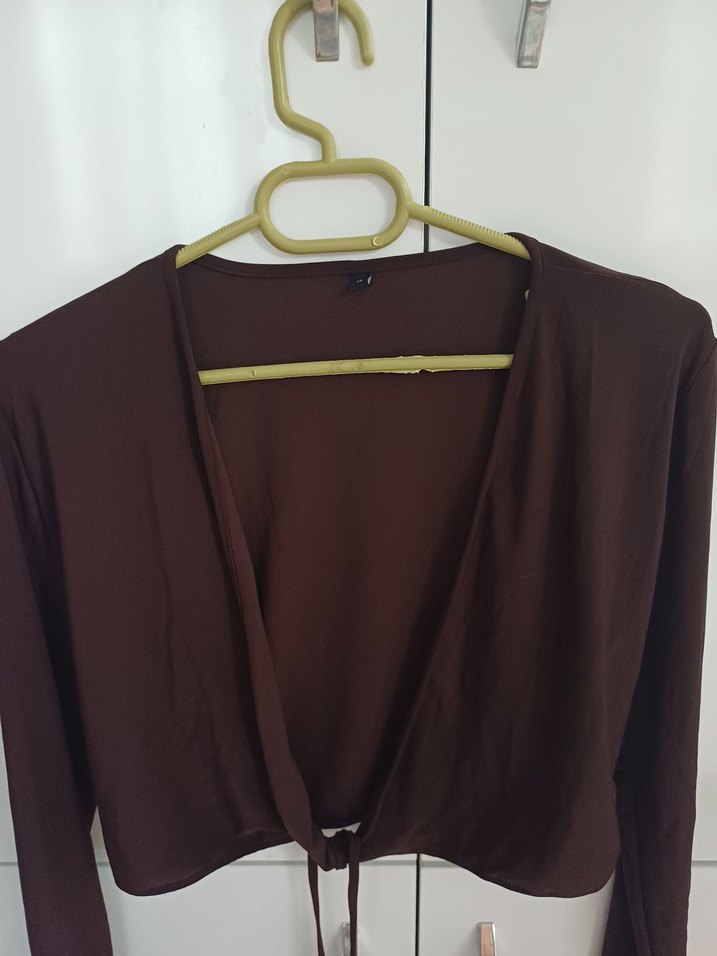 V Yaka Kahverengi Süet Bluz - Görsel 3