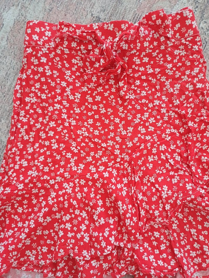 Kırmızı Çiçekli Fırfırlı Mini Etek - Görsel 3