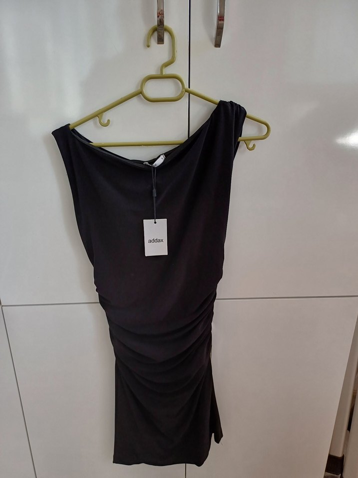 Siyah Drapeli V Yaka Midi Elbise - Görsel 4