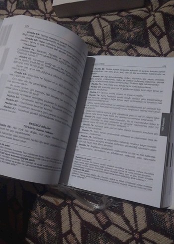 Beden Türk Anayasa Hukuku Mevzuatı Kitabı