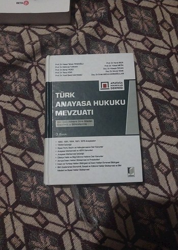 Türk Anayasa Hukuku Mevzuatı Kitabı