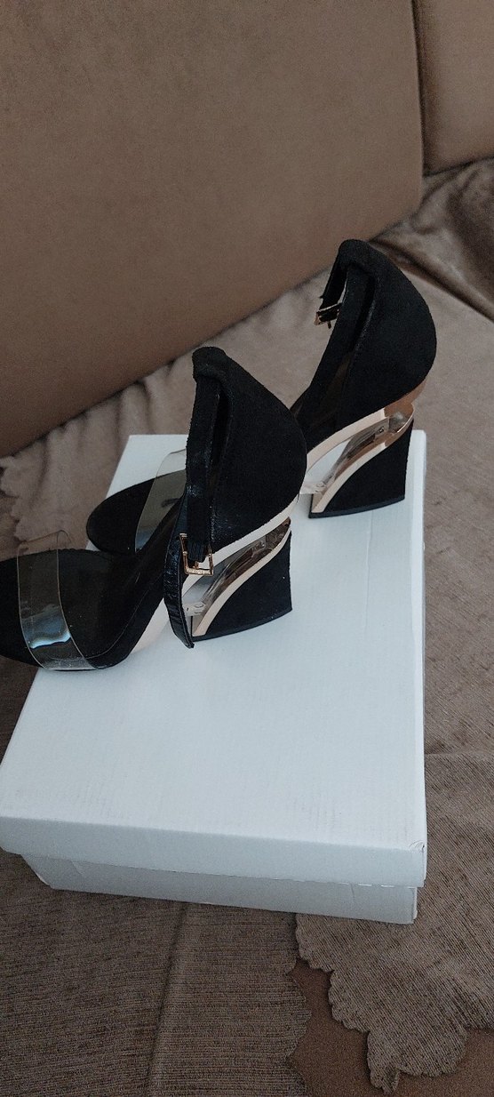 Siyah Topuklu Kadın Sandalet - Görsel 2