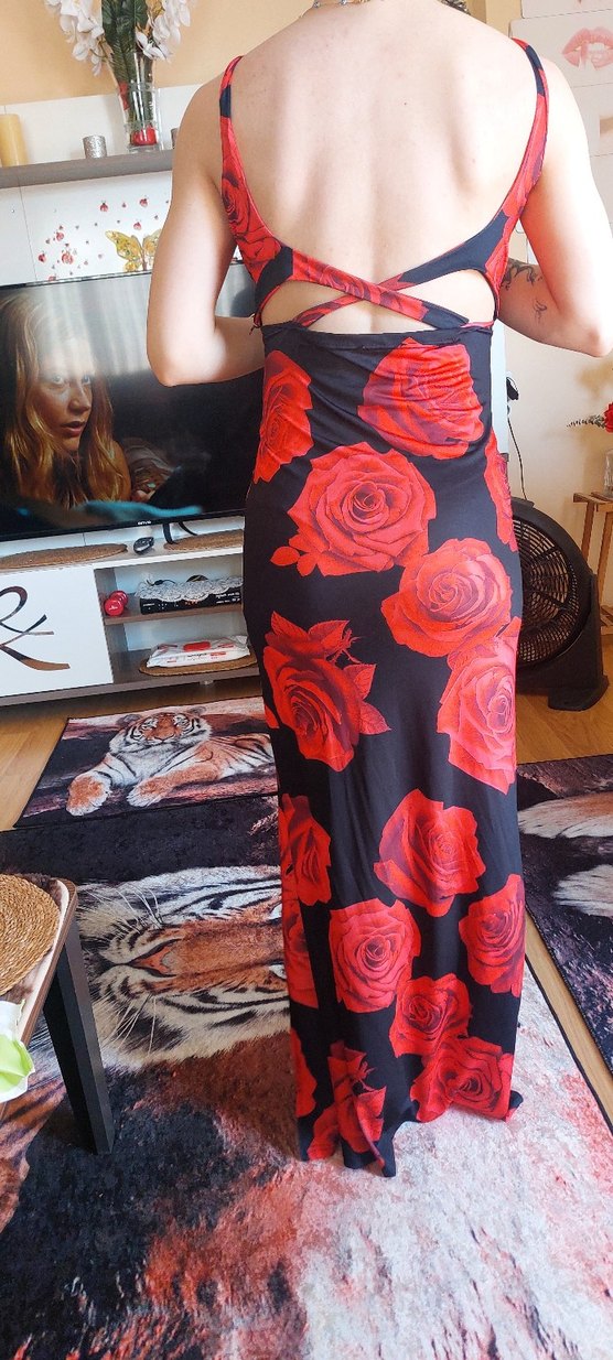 Kırmızı Güllü Straplez Uzun Elbise - Görsel 2