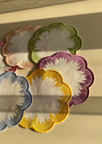English Home Renkli Çiçek Desenli sunum Peçete
