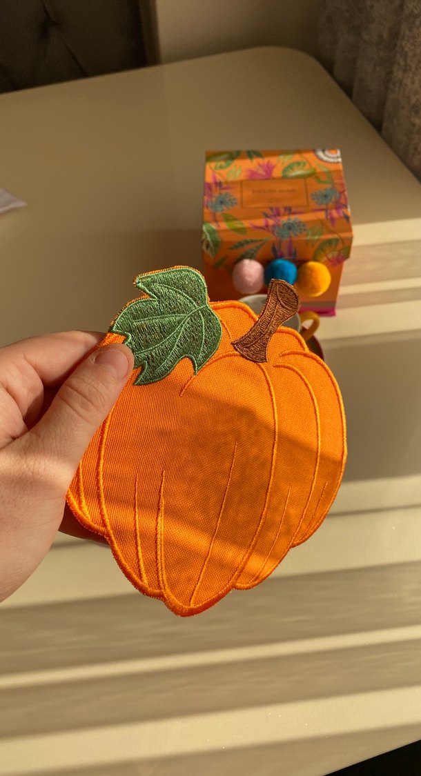 Nakışlı Turuncu Balkabağı sunum peçete - Görsel 3