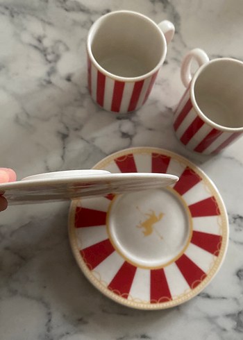 Kırmızı Çizgili Porselen Fincan Takımı - Görsel 5