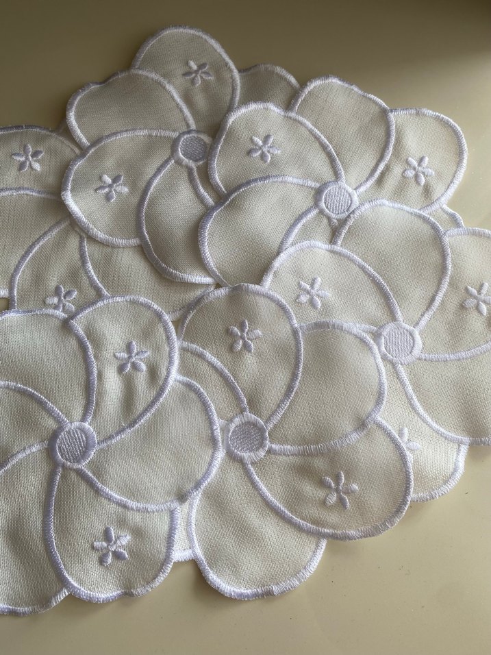 Beyaz papatya sunum peçetesi - Görsel 3