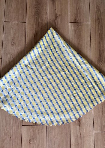 Jakarlı Dertsiz Yuvarlak Masa Örtüsü - Görsel 4