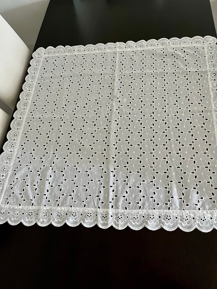 Beyaz Küpür Masa Örtüsü - Görsel 5